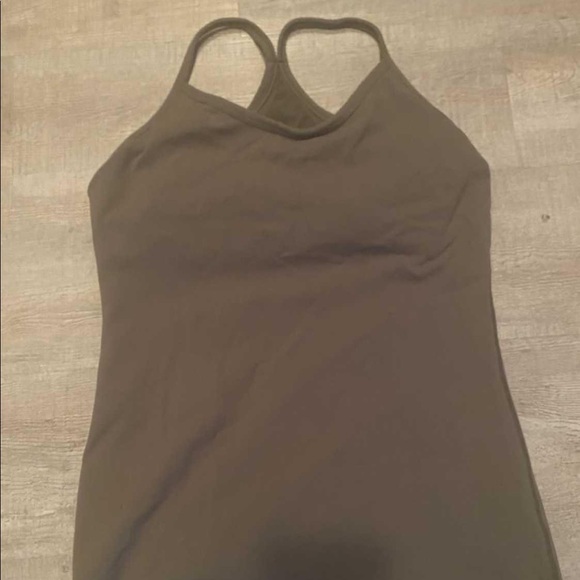 Lululemon Power Y tank army green top size 4/6 - Picture 3 of 4